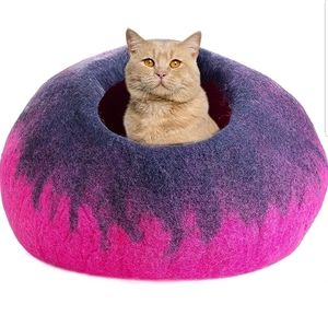 New Wool Cat Cave Handcrafted Medium